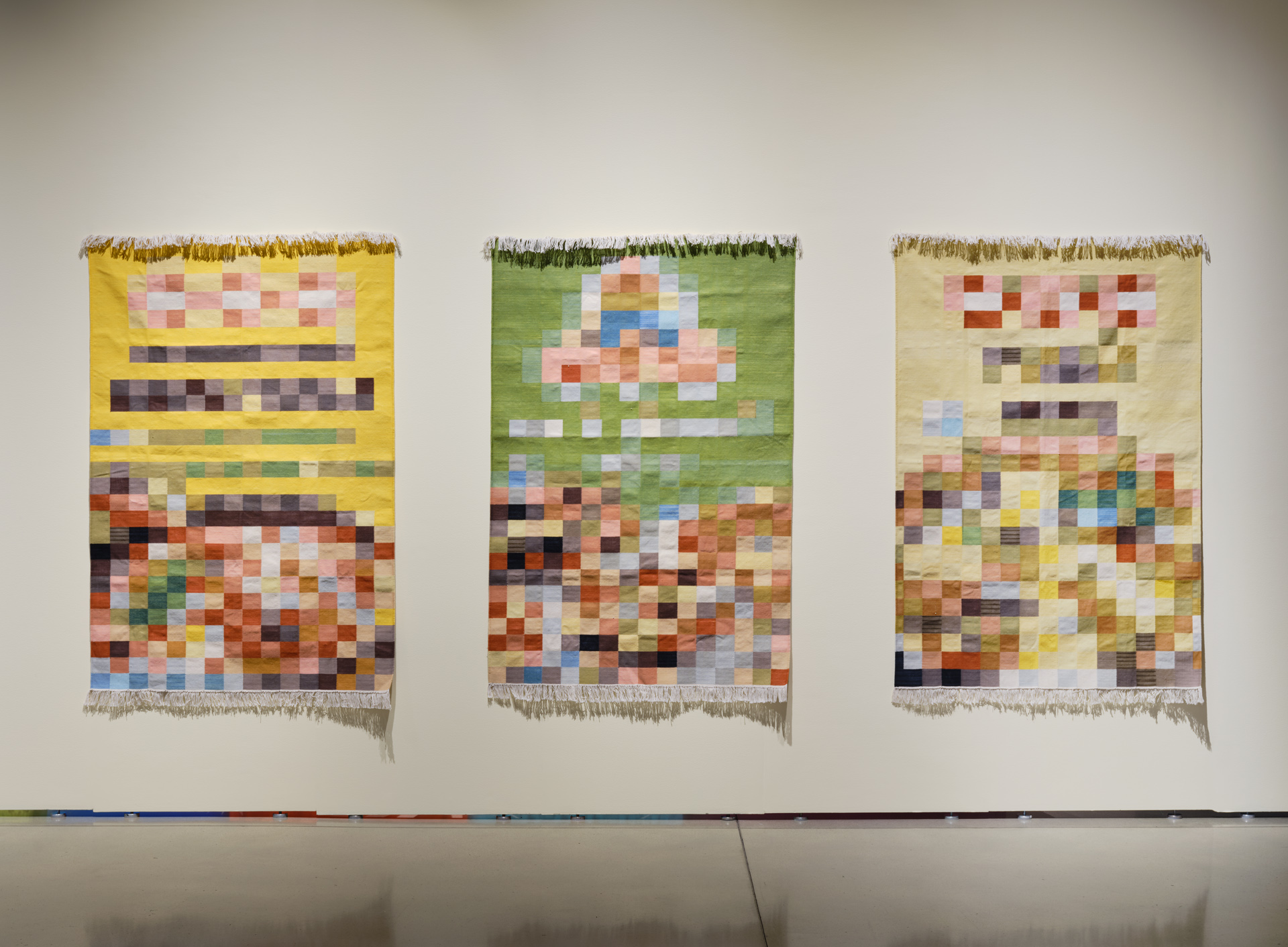 maal kai maanai roop kee sobhaa it bidhee janam gavaiaa || (detail), 2021, cardboard tubes, various synthetic fabrics, ashes, soot, charred and melted plastic, installation dimensions variable.